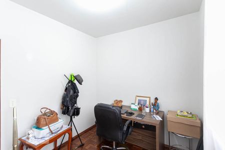 Quarto 1 de apartamento para alugar com 2 quartos, 72m² em Lourdes, Belo Horizonte