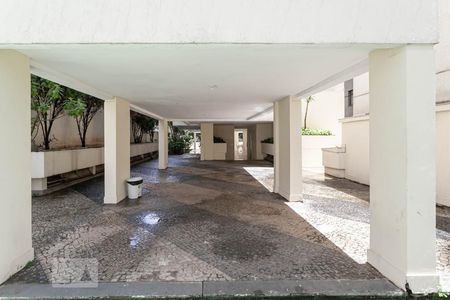 Apartamento para alugar com 72m², 2 quartos e sem vagaÁrea comum