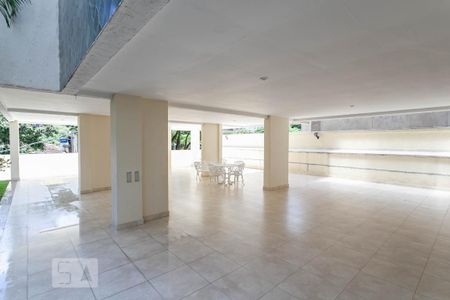 Apartamento para alugar com 72m², 2 quartos e sem vagaÁrea comum