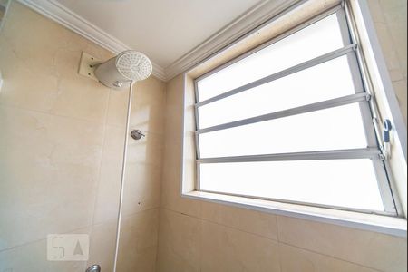 Chuveiro de apartamento para alugar com 2 quartos, 45m² em Vila Homero Thon, Santo André