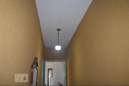 Casa à venda com 155m², 4 quartos e 2 vagasCorredor