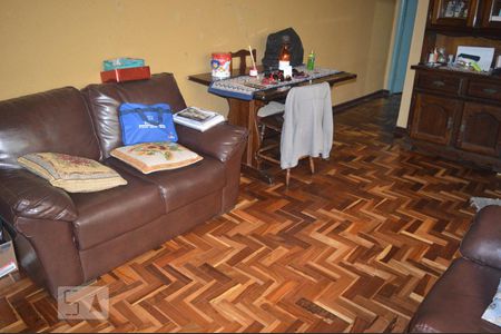 Casa à venda com 155m², 4 quartos e 2 vagasSala