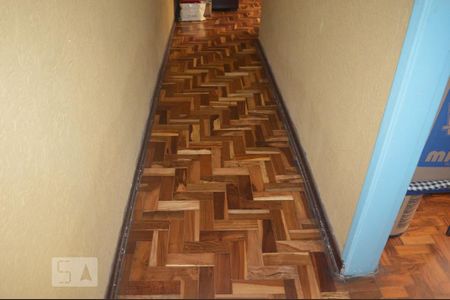 Casa à venda com 155m², 4 quartos e 2 vagasCorredor