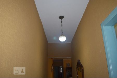 Casa à venda com 155m², 4 quartos e 2 vagasCorredor