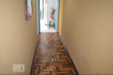 Casa à venda com 155m², 4 quartos e 2 vagasCorredor