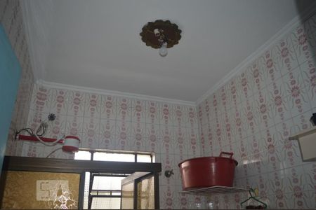 Casa à venda com 155m², 4 quartos e 2 vagasBanheiro 2