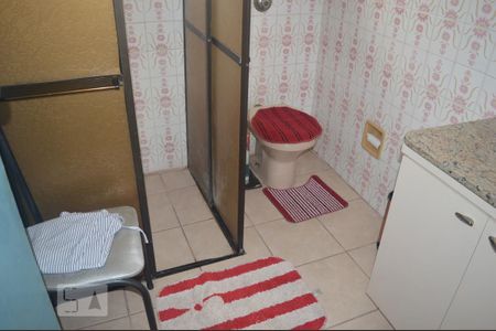 Casa à venda com 155m², 4 quartos e 2 vagasBanheiro 2