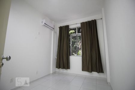 Quarto 1 de apartamento à venda com 1 quarto, 25m² em Botafogo, Rio de Janeiro