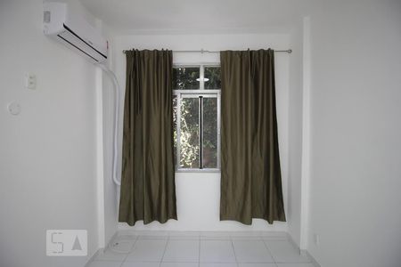 Quarto 1 de apartamento à venda com 1 quarto, 25m² em Botafogo, Rio de Janeiro