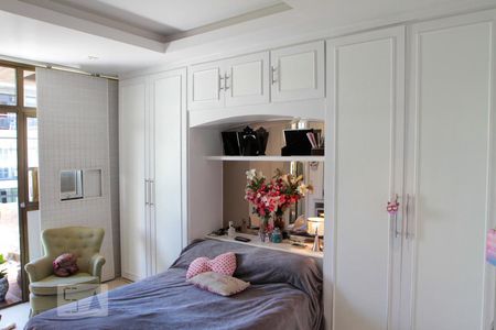 Apartamento à venda com 170m², 4 quartos e 2 vagasQuarto 4 - Suíte