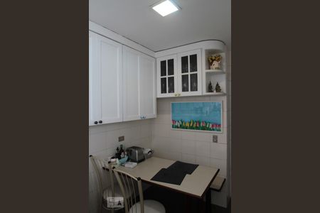 Apartamento à venda com 170m², 4 quartos e 2 vagasCozinha