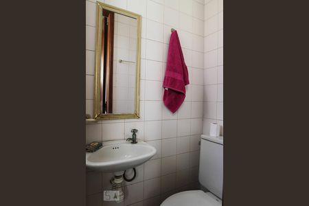 Apartamento à venda com 170m², 4 quartos e 2 vagasBanheiro de Serviço