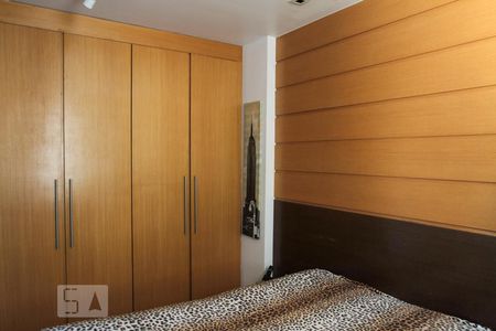 Apartamento à venda com 170m², 4 quartos e 2 vagasQuarto 2