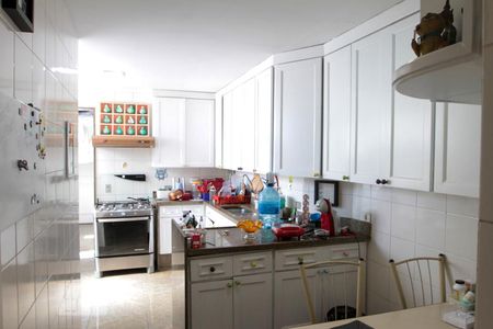 Apartamento à venda com 170m², 4 quartos e 2 vagasCozinha