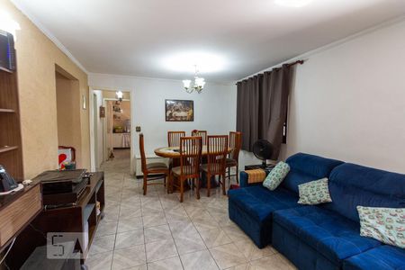 Sala de casa à venda com 6 quartos, 250m² em Vila Vasconcelos, São Paulo