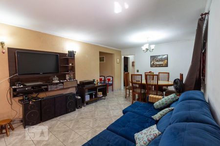 Sala de casa à venda com 6 quartos, 250m² em Vila Vasconcelos, São Paulo