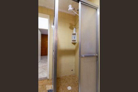 Banheiro Social 1 de casa à venda com 6 quartos, 250m² em Vila Vasconcelos, São Paulo