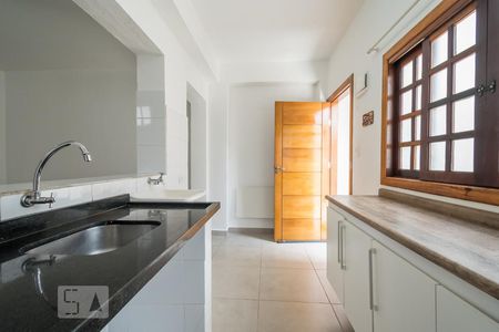 Cozinha de apartamento para alugar com 1 quarto, 37m² em Santo Amaro, São Paulo