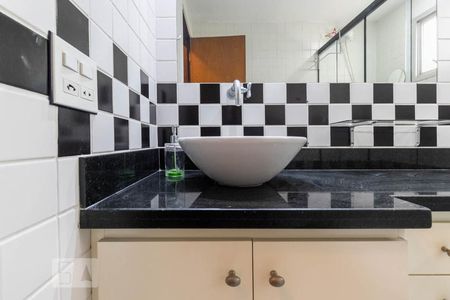 Apartamento para alugar com 68m², 2 quartos e 1 vagaBanheiro