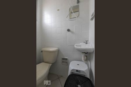 Apartamento para alugar com 68m², 2 quartos e 1 vagaBanheiro de Serviço