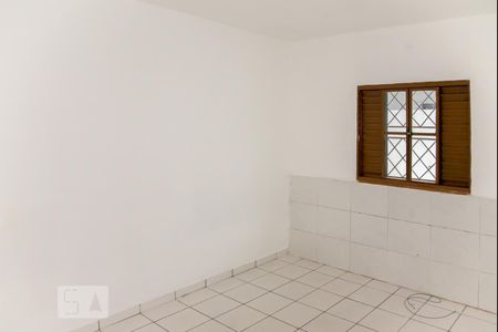 Quarto de casa para alugar com 1 quarto, 50m² em Parque Guarani, São Paulo