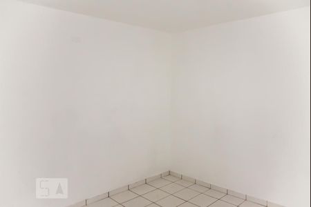 Quarto de casa para alugar com 1 quarto, 50m² em Parque Guarani, São Paulo