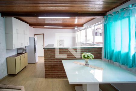 Sala de casa para alugar com 2 quartos, 85m² em Taboão, Diadema