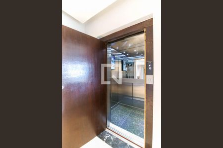 Apartamento à venda com 167m², 3 quartos e 5 vagasEntrada