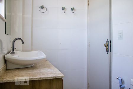 Apartamento à venda com 80m², 2 quartos e sem vagaBanheiro da Suíte