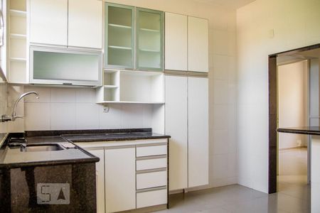 Apartamento à venda com 80m², 2 quartos e sem vagaCozinha