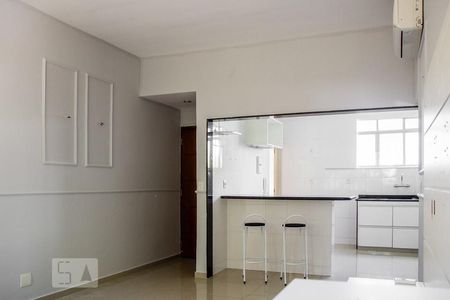 Sala de apartamento à venda com 2 quartos, 80m² em Jardim Guanabara, Rio de Janeiro