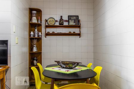 Apartamento à venda com 210m², 4 quartos e 4 vagasCozinha