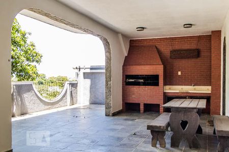 Apartamento à venda com 210m², 4 quartos e 4 vagasÁrea comum - Churrasqueira