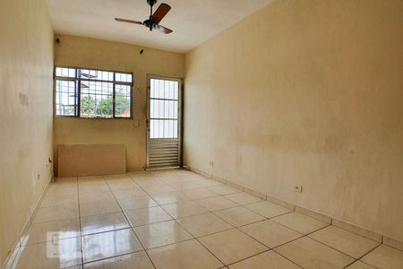 Casa para alugar com 60m², 2 quartos e 1 vagaSala 