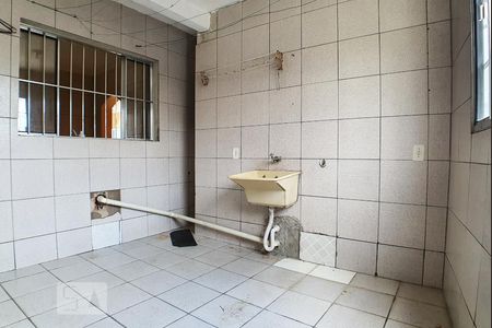 Casa para alugar com 60m², 2 quartos e 1 vagaÁrea de Serviço