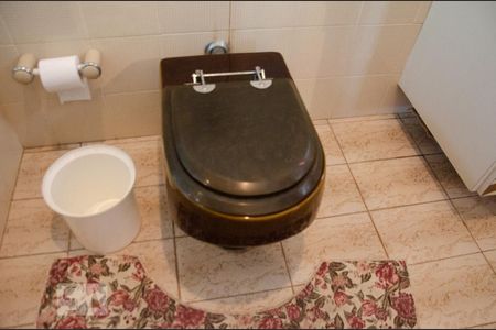 Casa à venda com 432m², 4 quartos e 6 vagasBanheiro da suite 2