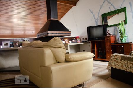 Casa à venda com 432m², 4 quartos e 6 vagasSala de TV