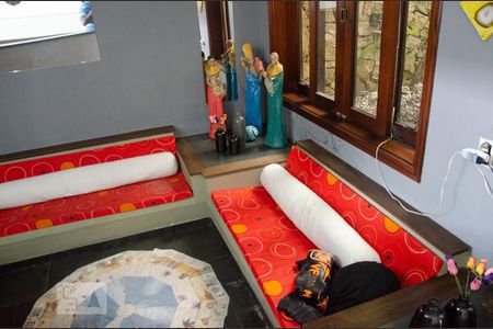 Casa à venda com 432m², 4 quartos e 6 vagasSala