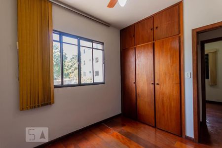Quarto 1 de apartamento para alugar com 3 quartos, 63m² em Santa Amélia, Belo Horizonte