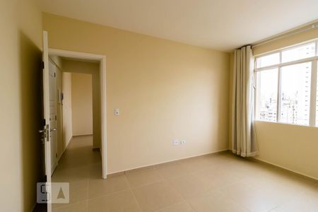 Sala/Quarto de kitnet/studio para alugar com 1 quarto, 33m² em Aclimação, São Paulo