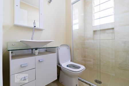 Banheiro de kitnet/studio para alugar com 1 quarto, 33m² em Aclimação, São Paulo