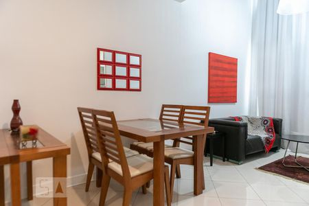 Sala de apartamento para alugar com 2 quartos, 105m² em Gonzaga, Santos