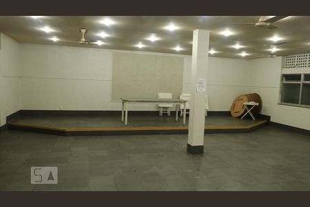 Apartamento à venda com 77m², 2 quartos e 1 vagaSalão de Festa