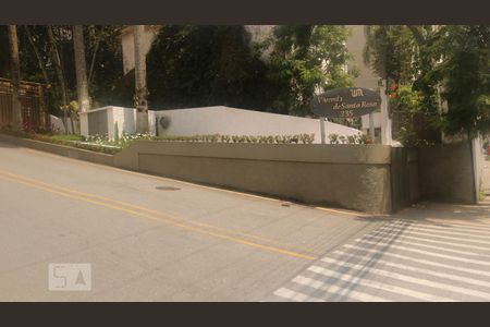 Apartamento à venda com 77m², 2 quartos e 1 vagaFachada e portaria