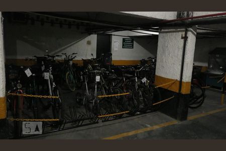 Apartamento à venda com 77m², 2 quartos e 1 vagaÁrea comum - Bicicletas