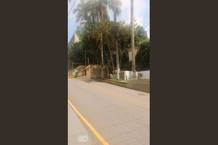 Apartamento à venda com 77m², 2 quartos e 1 vagaFachada e portaria