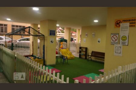 Apartamento à venda com 77m², 2 quartos e 1 vagaÁrea Comum - Playground