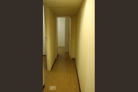 Apartamento à venda com 77m², 2 quartos e 1 vagaQuarto 1 - Corredor