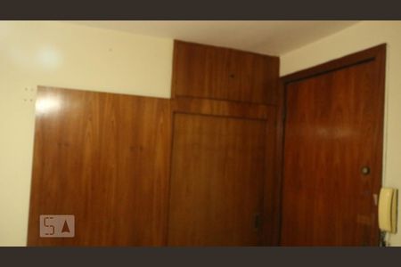 Apartamento à venda com 77m², 2 quartos e 1 vagaSala