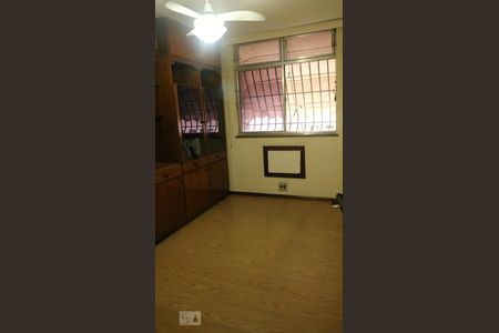 Apartamento à venda com 77m², 2 quartos e 1 vagaDetalhe Sala